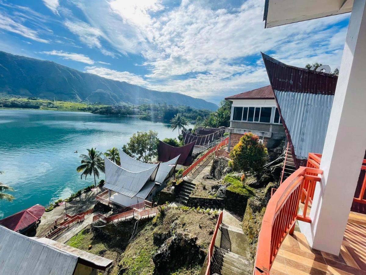 Vandu'S View Guest House & Restaurant Tuktuk Siadong Exterior foto