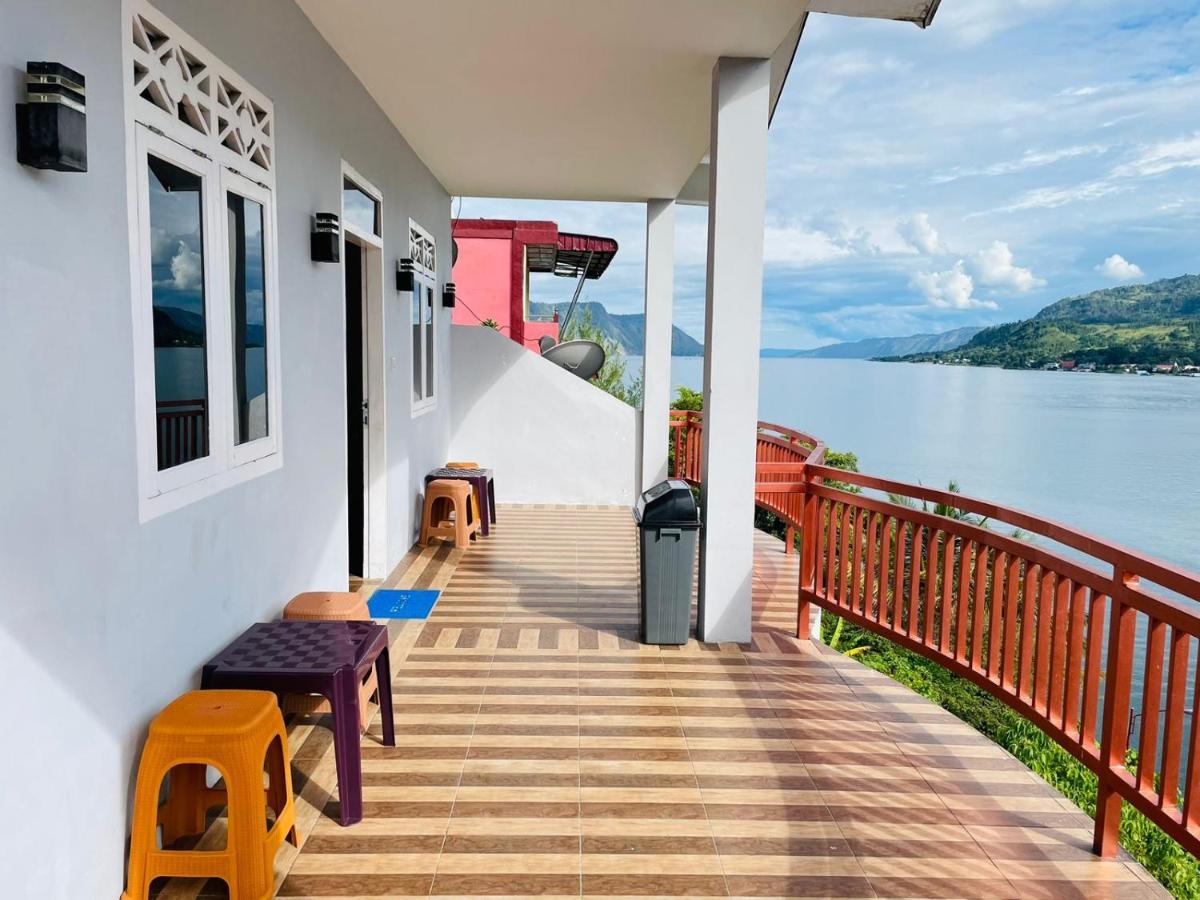 Vandu'S View Guest House & Restaurant Tuktuk Siadong Exterior foto
