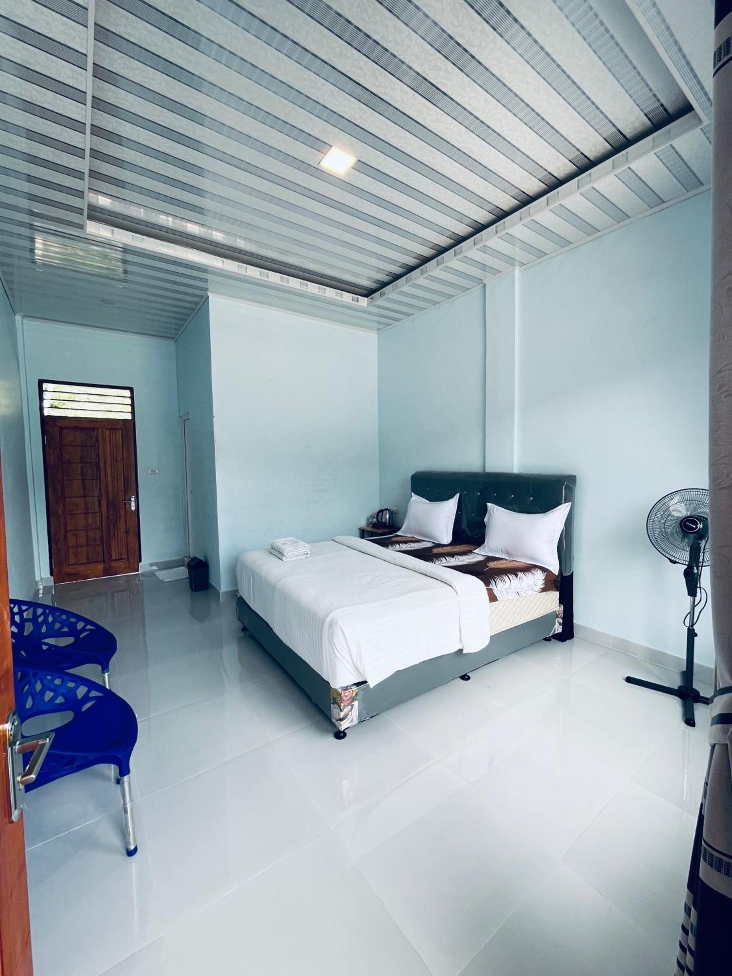 Vandu'S View Guest House & Restaurant Tuktuk Siadong Exterior foto